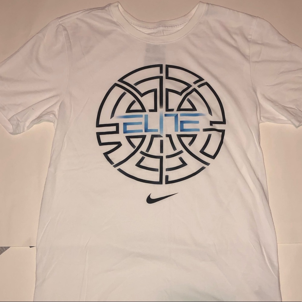 Never worn Nike Dri-fit tee shirt